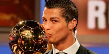 Ronaldo fiton çmimin “B.O.A.T.” për herë të parë, ‘kunja’ për Messin: Futbolli u përket fansave